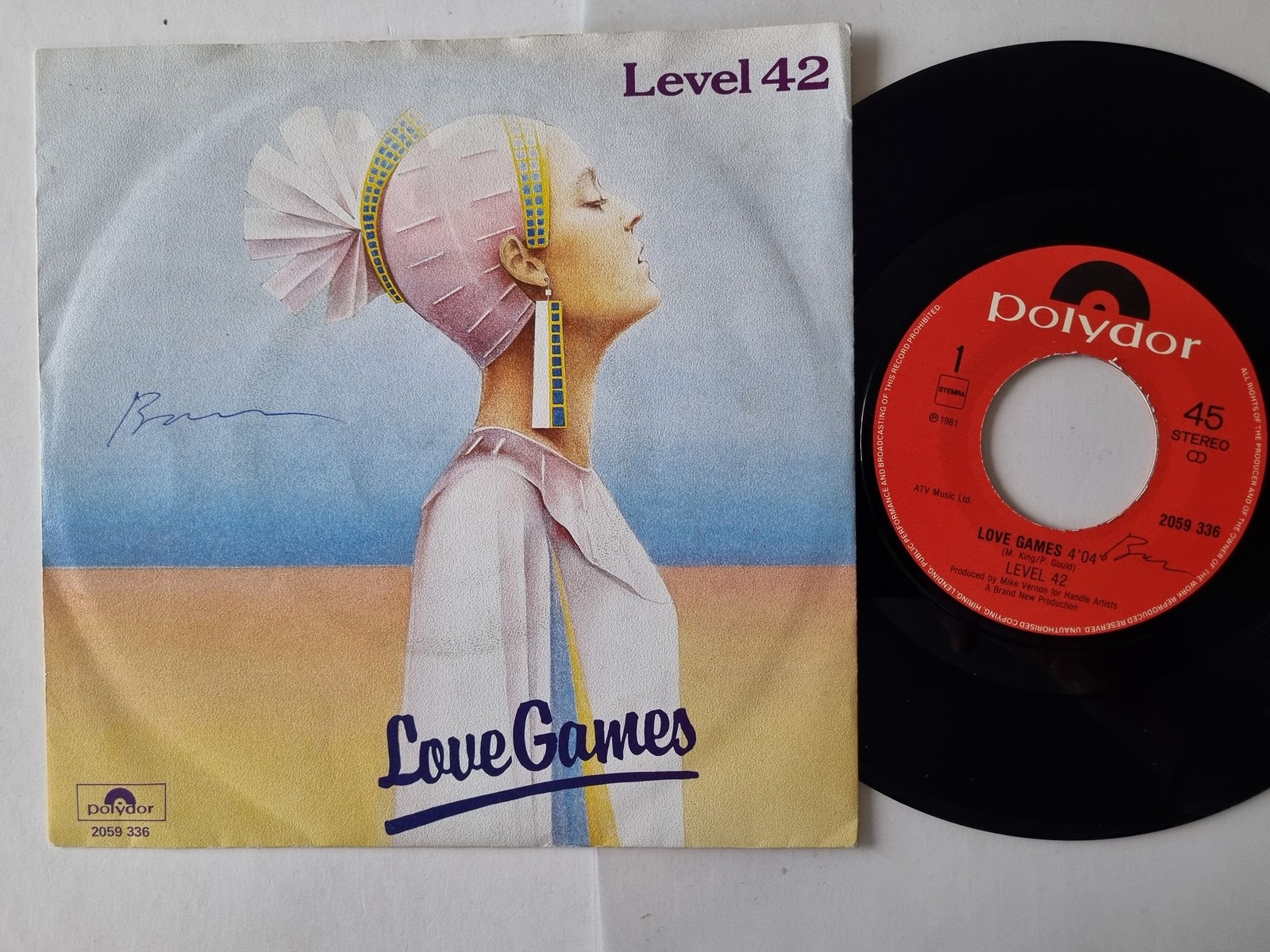 Level 42 - Love games 7'' Vinyl Holland