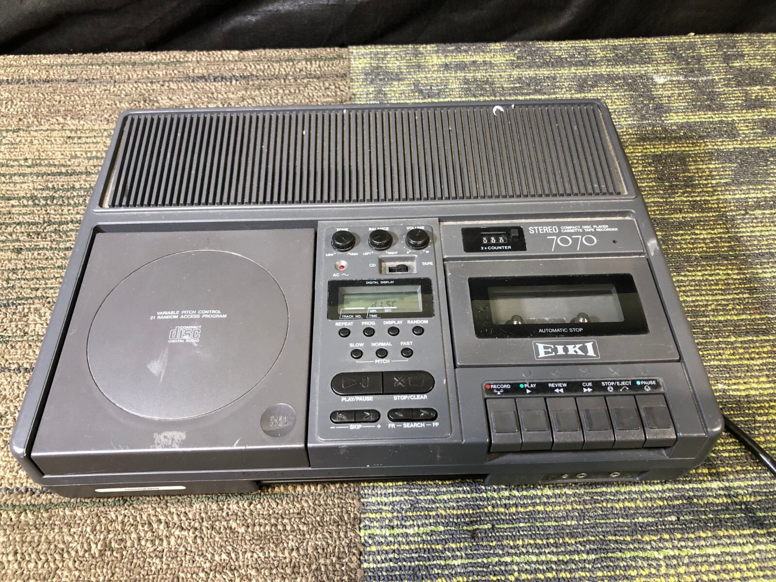 EIKI 7070 Portable Stereo CD Compact Disc Player Audio Cassette