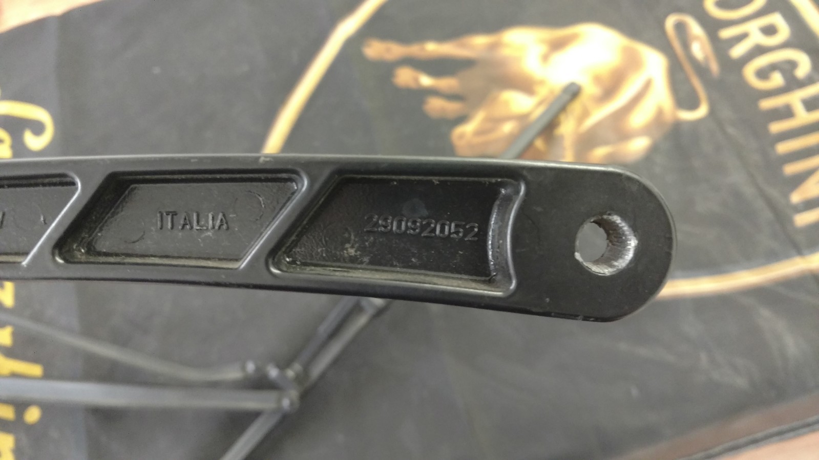 LAMBORGHINI GALLARDO WINDSHIELD WIPER ARM BLADES OEM 29092050 29092052