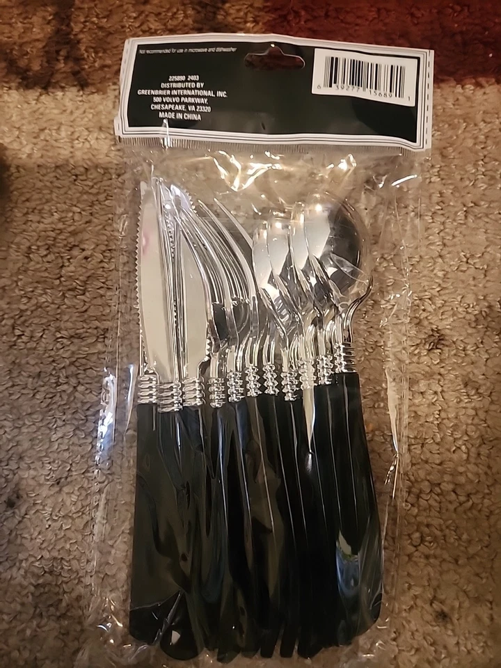  Cubiertos de plástico para fiesta PLATA Y NEGRO combo cucharas, tenedores y cuchillos) 12 piezas  Foto 2 de 2