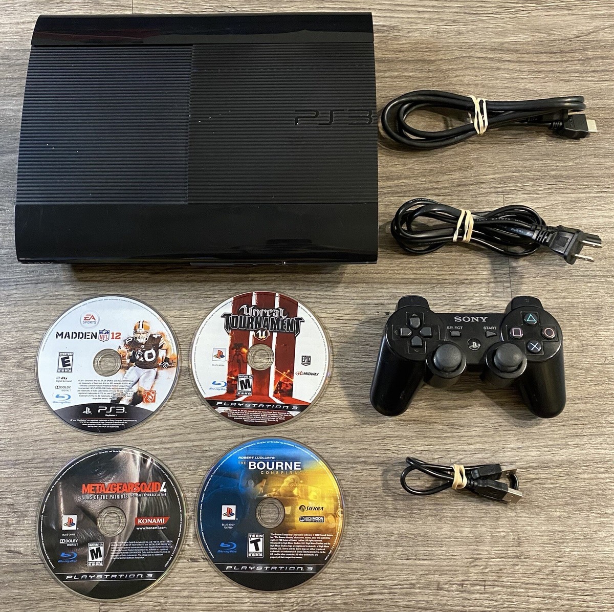 Playstation 3 Super Slim 500GB Console With 4 Games And Controller