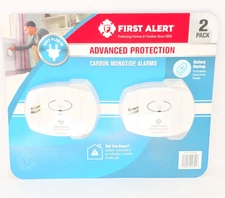 New First Alert Plug-In Carbon Monoxide Detector Alarm 2-Pack 1428326