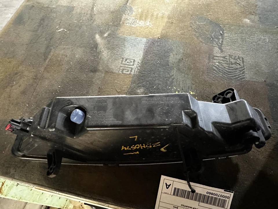 Driver Corner/Park Light Fog-driving Fits 22-23 GRAND WAGONEER 2021741 - Image 2 of 4