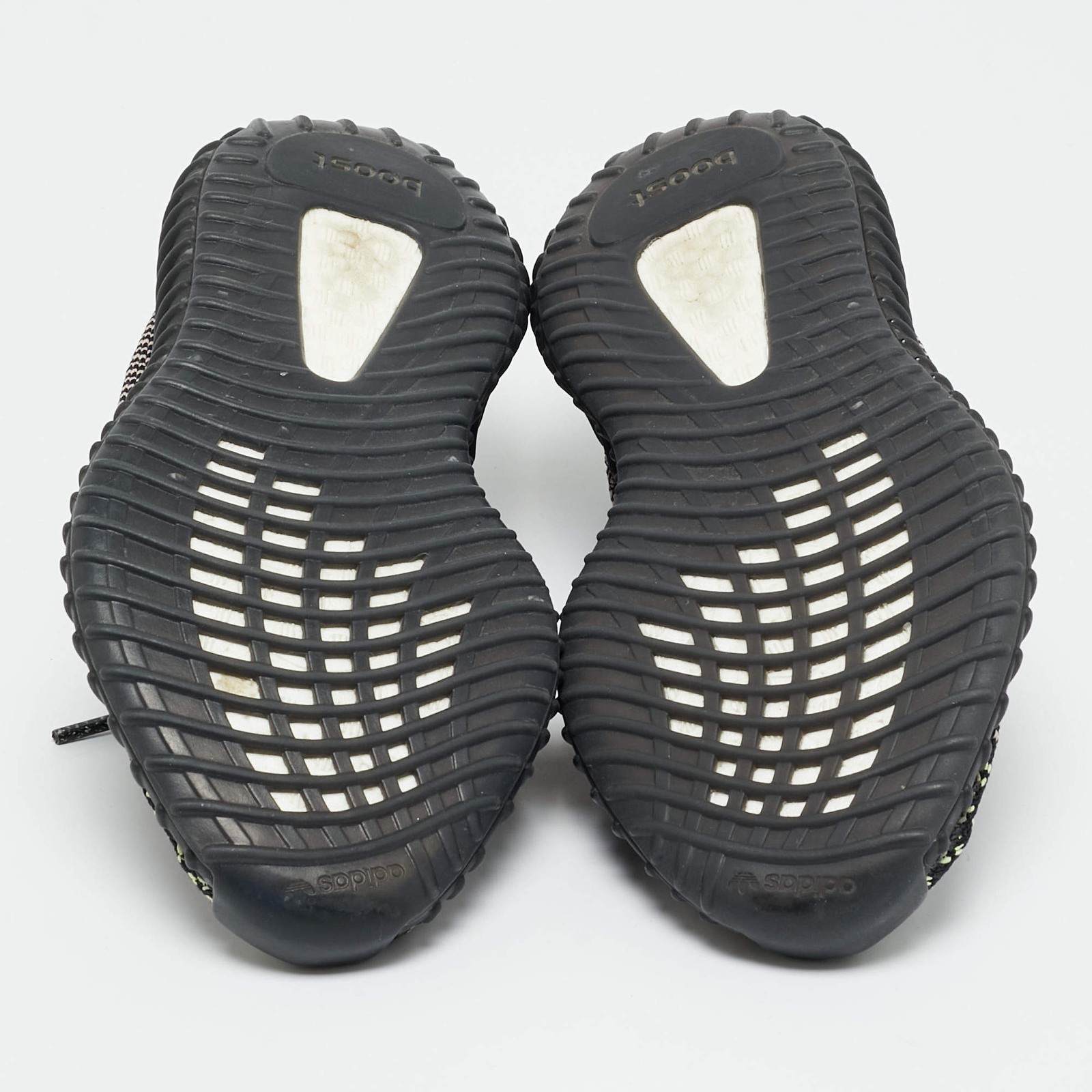 Yeezy Adidas Boost 350 V2 Yecheil Non-Reflective Size 39 13 image 6