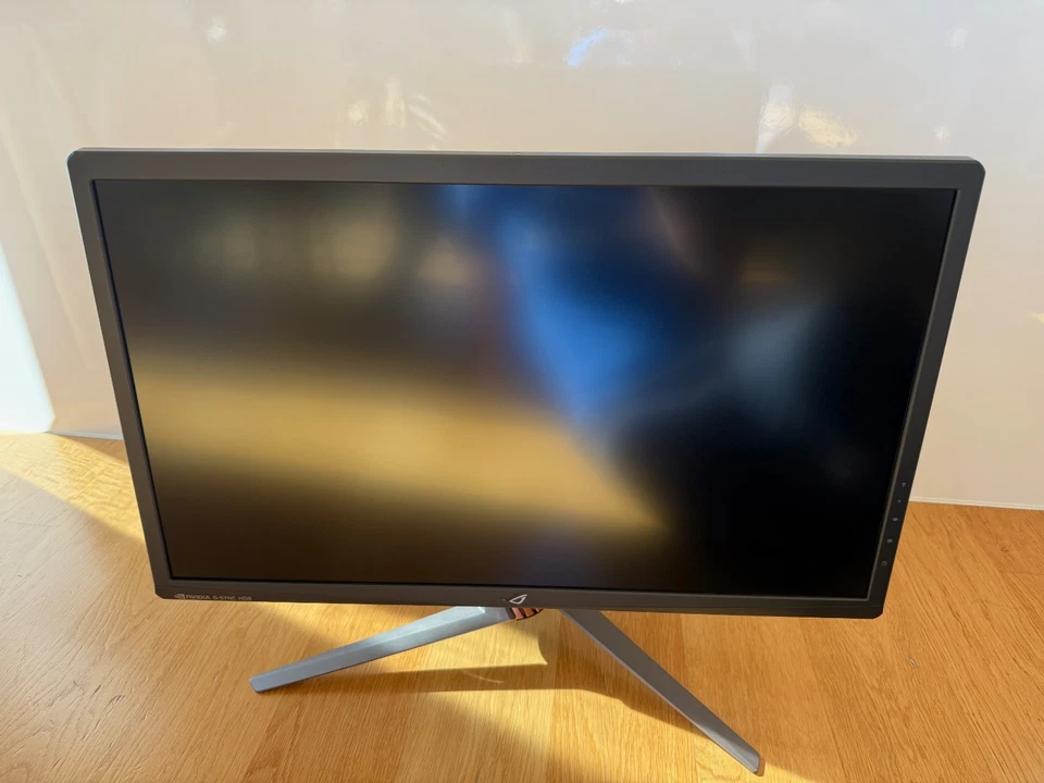 ASUS PG27UQ 27-Inch ROG Swift 4K HDR Overclockable 144 Hz G-Sync IPS Monitor - Bild 2 von 4