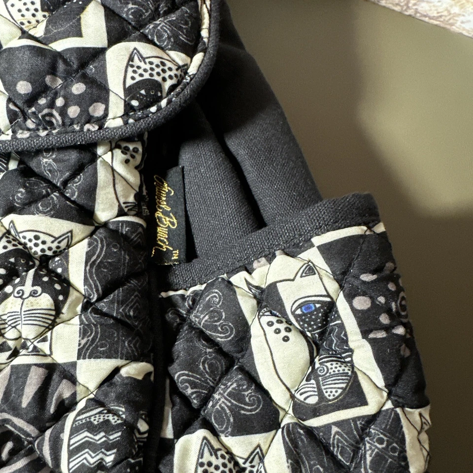 Bolso Mochila Acolchada Laurel Burch Blanco y Negro Gatos Salvajes Nuevo con Etiquetas Cierre Cinchado Foto 3 de 4