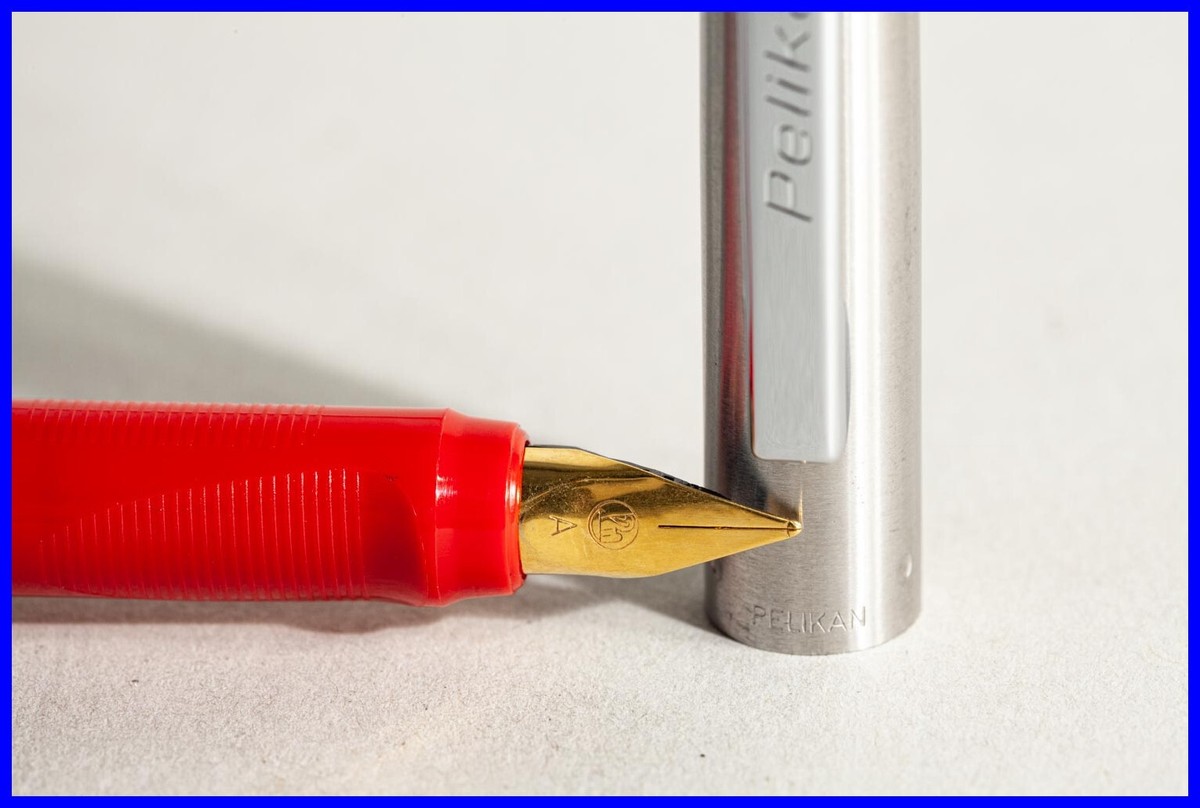 Pelikan ペリカン 1989 PELIKANO fountain pen in RED w STEEL cap - A gold plated nib