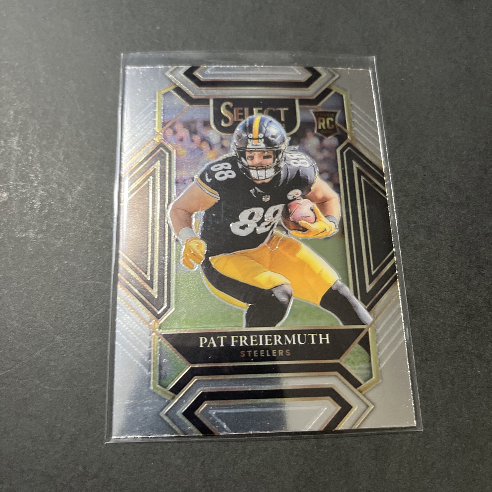 2021 Panini Select Club Level Rookie Pat Freiermuth Steelers