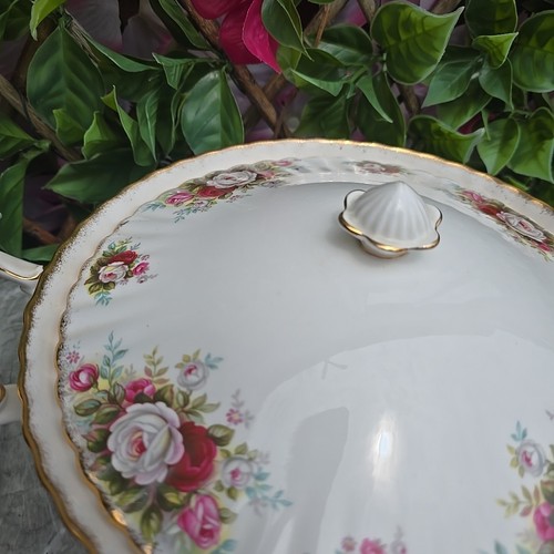 De colección Royal Albert Celebration con tapa mango redondo para servir verduras - Imagen 3 de 14