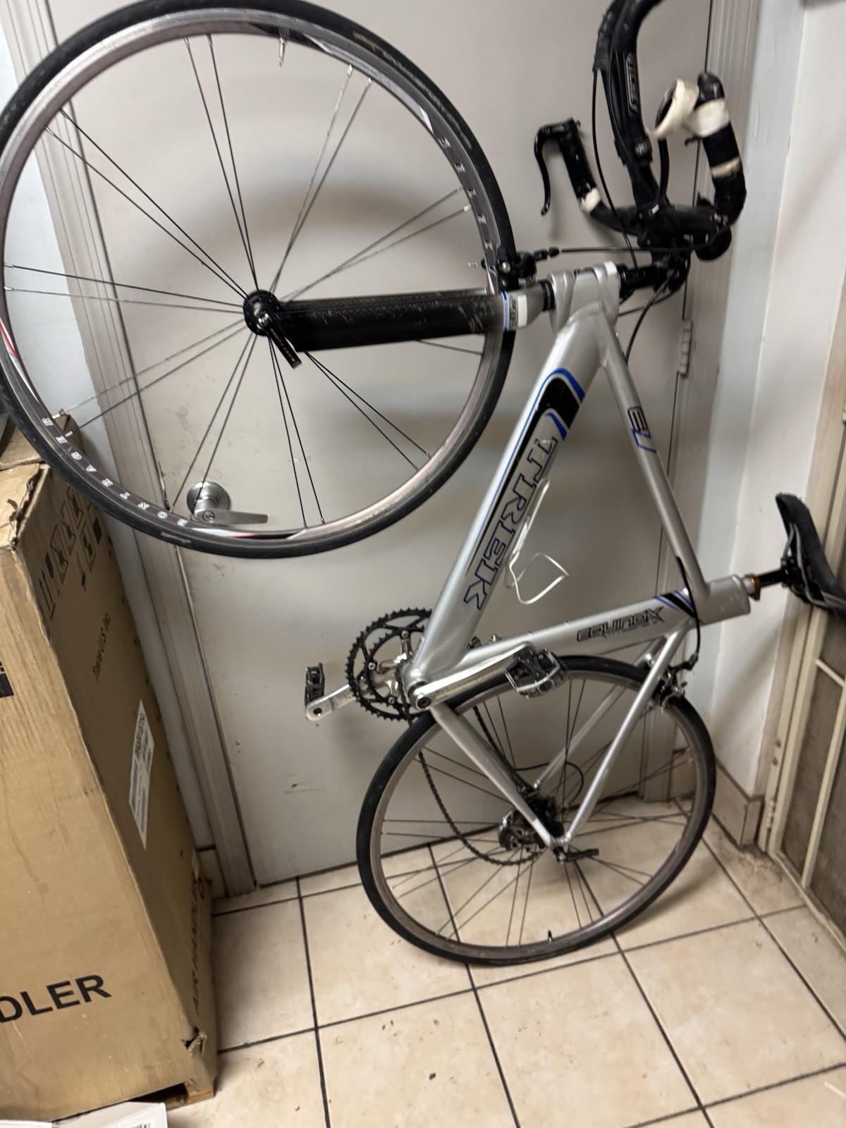 Trek Equinox 7 E7 Carbon Fiber Road Bike, Made in USA, Size 20.75" (52CM-53CM)
