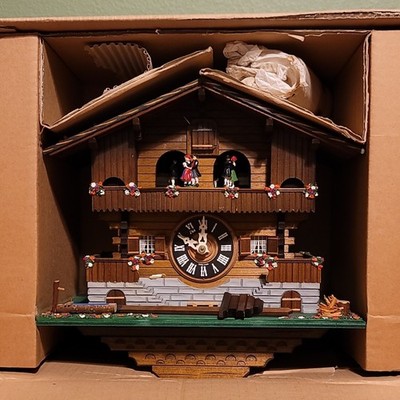 Blau Donau Black Forest Musical Wood Cuckoo Clock Roman Numerals 8001 AB