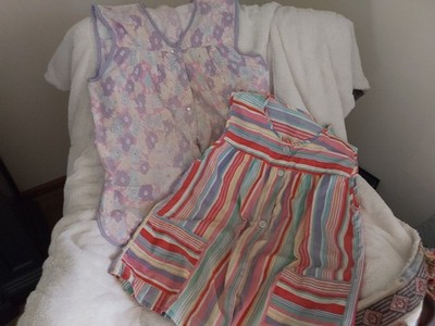 LADIES APRONS 2 WITH SNAPS  SIZE L