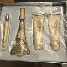 Nude by Rihanna 4 Pc GIFT SET .34+3.4oz 100 ml EDP + 3oz Body Lotion + 3oz Bath