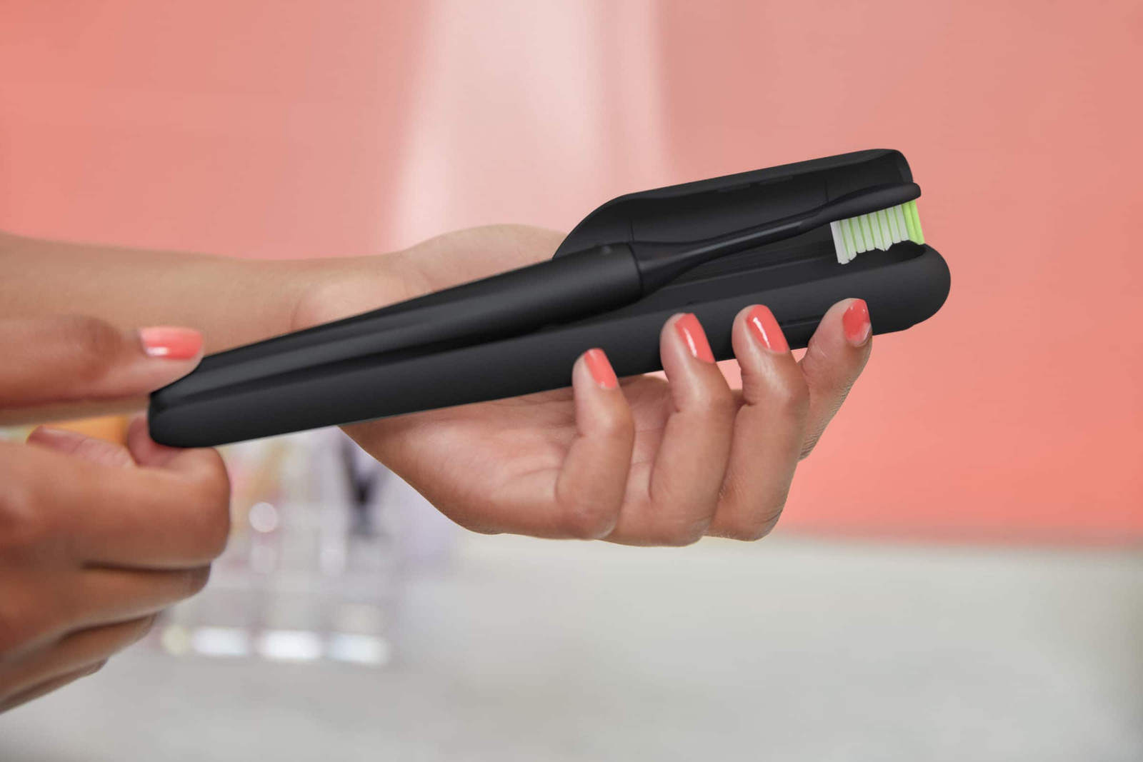 Перезаряжаемая зубная щетка Philips One by Sonicare - Черный оттенок