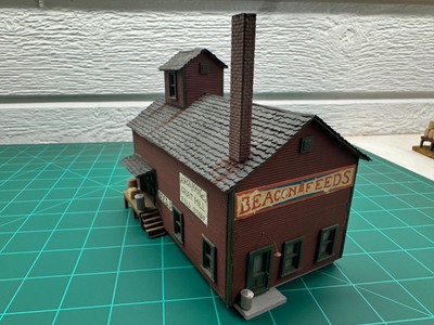 HO SCALE FEED SUPP;Y STORE