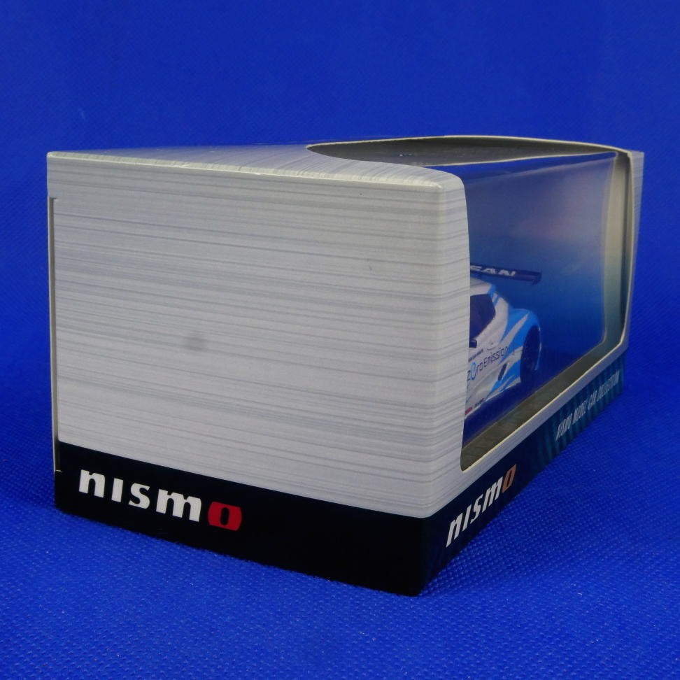 1/43 日産　リーフニスモ RC NY国際オートショー 504台限定ミニカー 1/43 Nissan Leaf Nismo RC New York Auto Show 2011 EBBRO