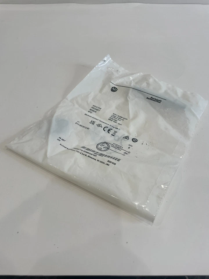 ALLEN BRADLEY 871Z-BW2N12-R3 PROXIMITY SENSOR 871ZBW2N12R3 NEW, SURPLUS - Image 2 of 4