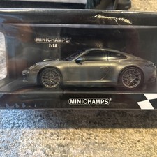 1/18 Minichamps 2019 Porsche 911 992 Carrera 4S Green Metallic 155067328
