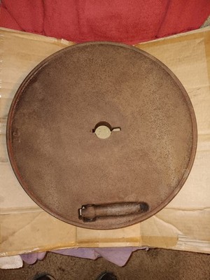 IHC 3 HP FLYWHEEL/ WITH  CRANK HANDLE