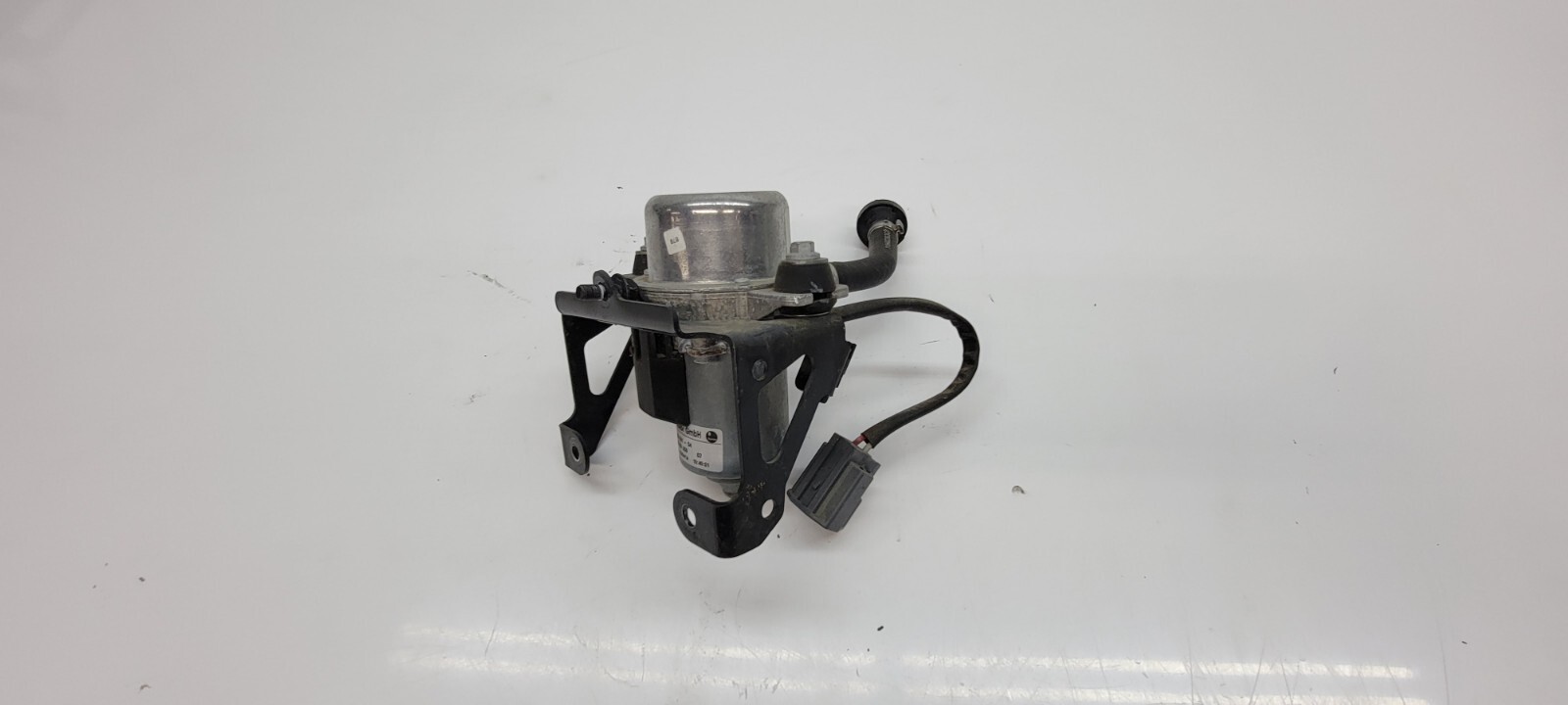 MCLAREN 650 S BRAKE BOOSTER VACUUM PUMP OEM 009428-08