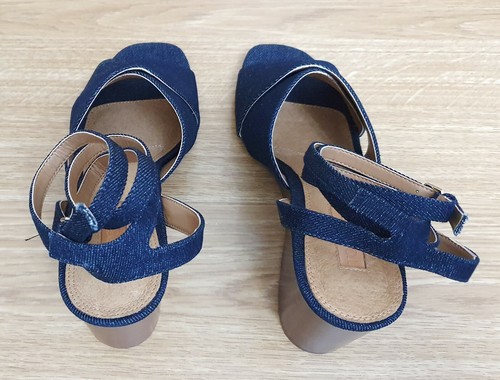 TOPSHOP Ladies Whirl Denim Ankle Fastening Strappy Wedge Shoes UK 6 MRRP £49 - Picture 5 of 7