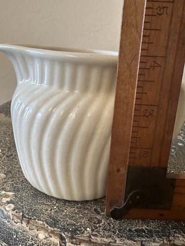 Unmarked Ironstone Small Crazed Creamer Pitcher Swirl - Picture 7 of 8