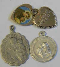 Religious St Saint Anthony patron of lost items Guardian Angel pendant medal lot