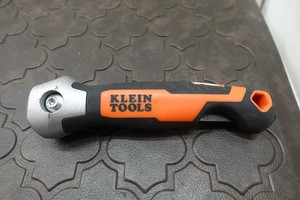 KLEIN TOOLS FOLDING MULTI PURPOSE JAB SAW W/1 BLADE , MODEL # 31757
