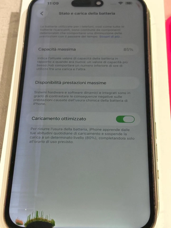 Apple iPhone 14 Pro Max - 256GB - Oro Funzionante Schermo Da Sostituire - Immagine 3 di 4