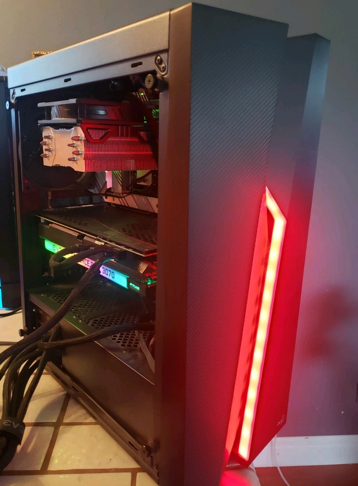 PC gaming EVGA RTX 3070 Foto 2 de 4