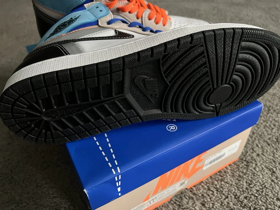 Air Jordan 1 Retro OG Alto Prototipo Talla 11.5 DC6515-100 Foto 2 de 4