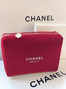 chanel makeup bag red