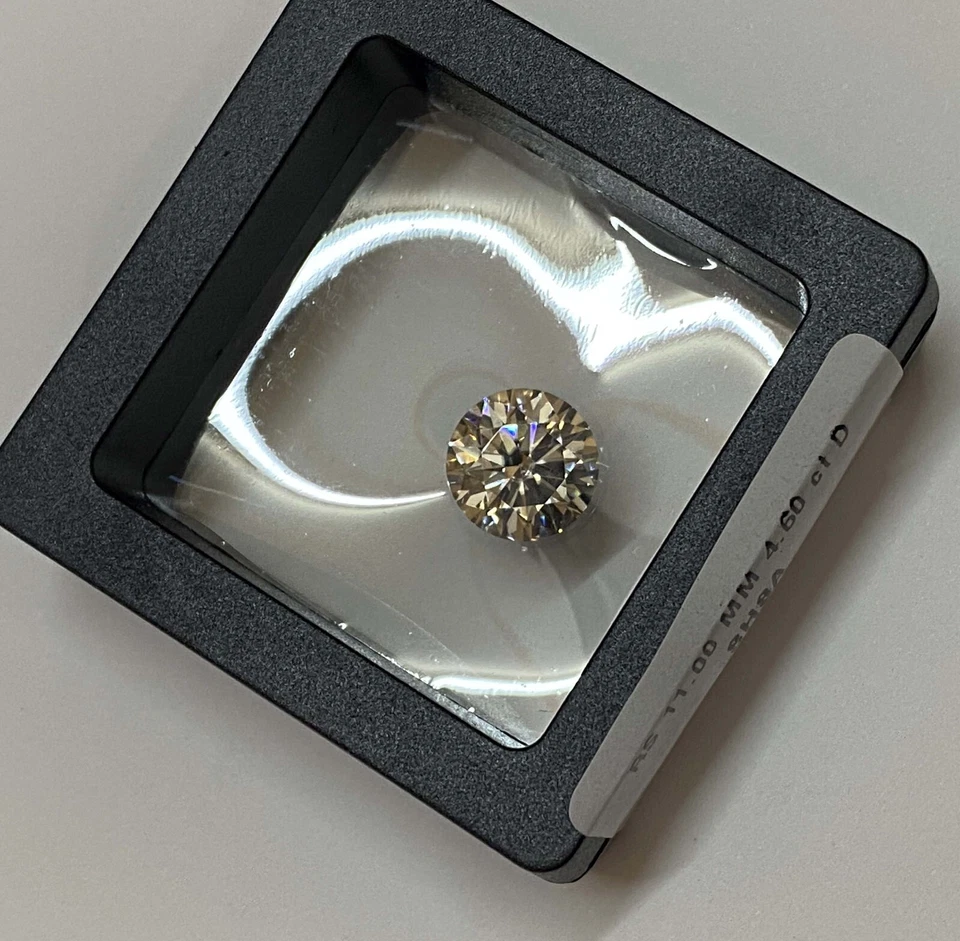 GRA Certified Moissanite Round Cut D White VVS1 Loose Gemstone 11 MM 4.60 Wtg - Image 3 of 4