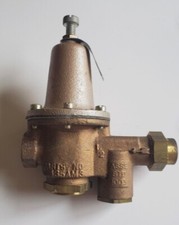 WATTS  1/2 U 5B LP STD 10-35 WATER PRESSURE REDUCING VALVE NEW IN BOX