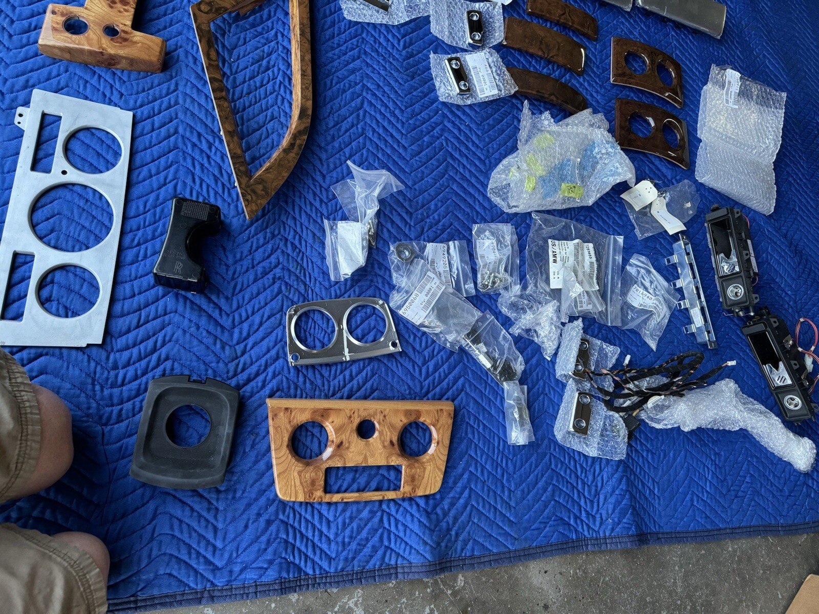 Rolls Royce Phantom 2004 Nos Interior Parts Collection