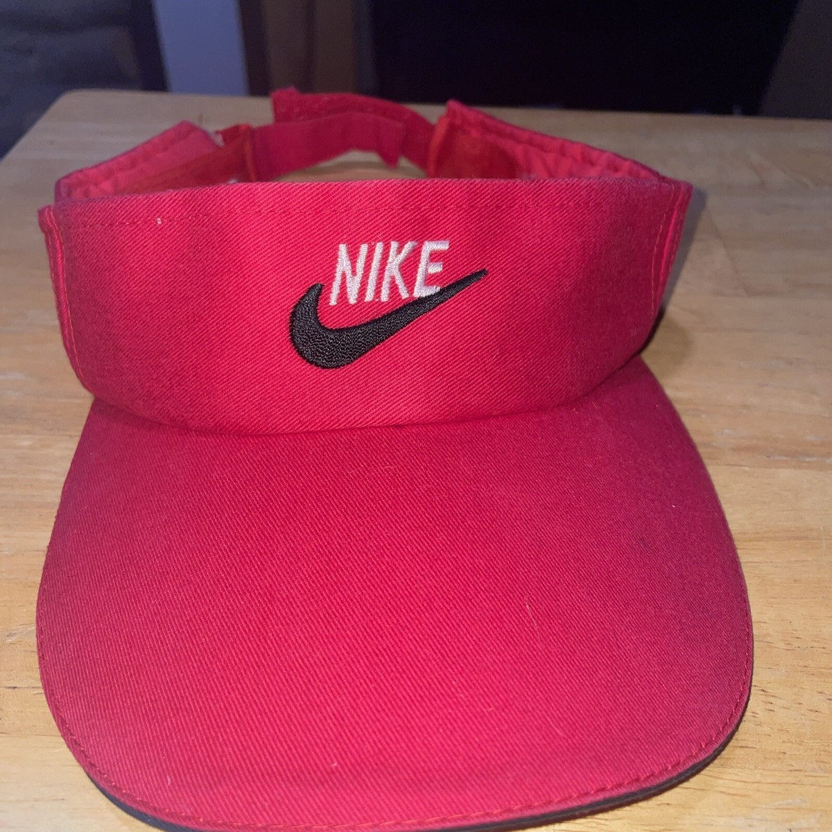 red nike visor hat