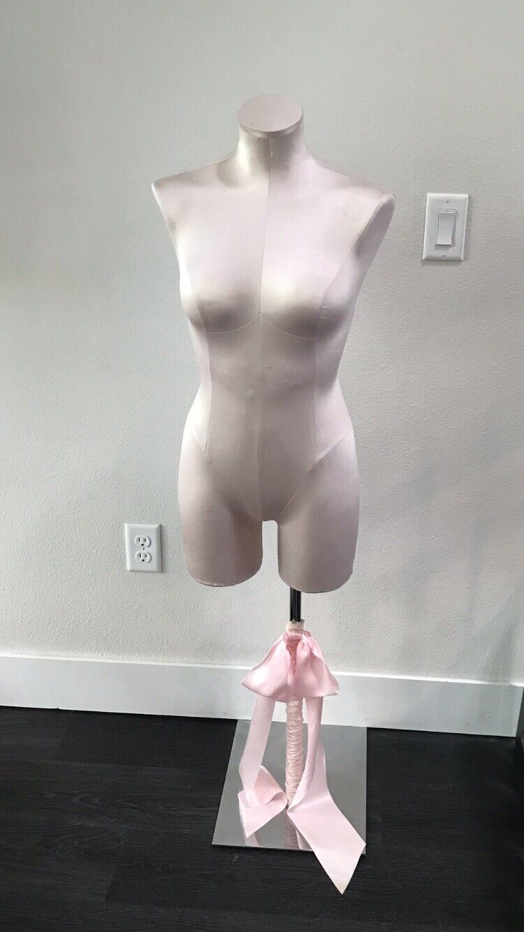 The PINK Mannequins