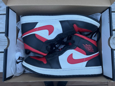 Jordan Air Jordan 1 Mid Bred Toe Black/White/Fire Red Leather 554724-079 2022