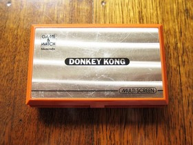 NINTENDO Donkey Kong Game and Watch in Excellent Condition (DK-52) 1982