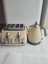 De'Longhi CTOV4003.BG Icona Vintage 4 Slice Toaster & Kettle Stylish Set Beige 
