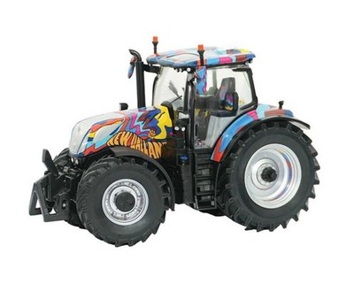 New Holland T7.300 60th Anniversry Basildon Traktor 1:32 Britains 43392