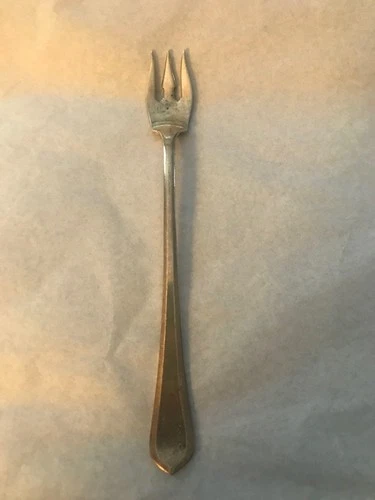 Antique Gorham Sterling Silver Pickle Fork PAT 1916 Lion Anchor L Monogram