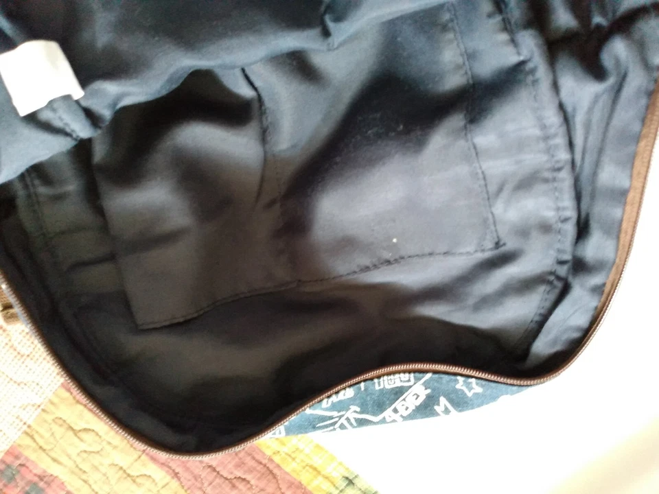 NUEVA CAMISETA Y Jeans Graffiti Denim Mochila Cúpula Grande Foto 3 de 4