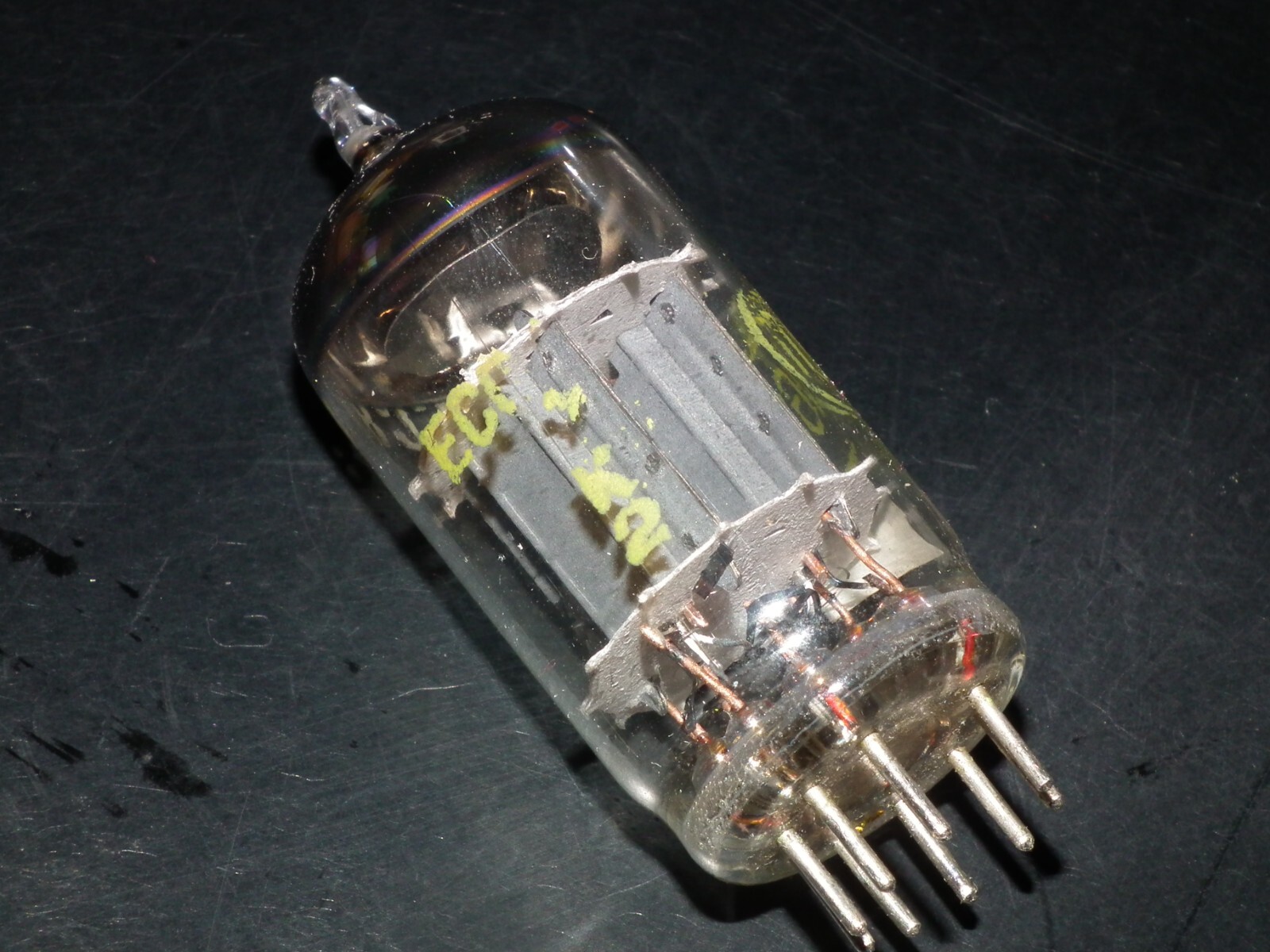 Tube électronique MINIWATT ECC83 - Production 1958 - Plaques 17mm - U-FOIL Getter - Utilisé