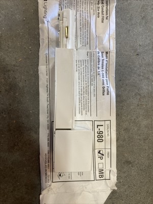 Cooper lighting L-980 live end conduit fitting 1/2'' trade size hole