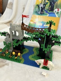Vintage Lego Castle Forestmen 6066 6071 (near complete w manuals, see below)