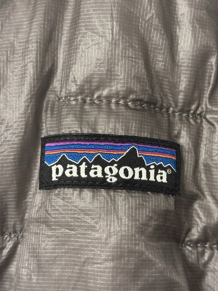 Chaqueta acolchada aislante Patagonia para mujer Micro Puff gris talla M Foto 4 de 4