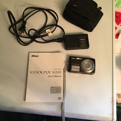 Nikon Digital Camera Coolpix S210 8.0MP Black Untested￼ Instruction Book￼