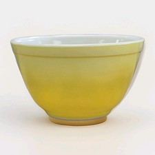 PYREX Yellow 402 1 1/2 QT Nesting Mixing Bowl Primary Color Made in USA