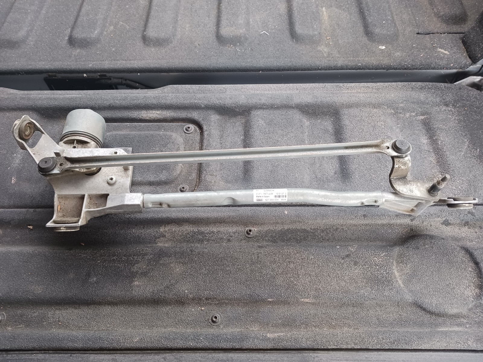 Audi R8 Genuine OEM Wiper Linkage, Motor & Bracket, 427955024  427 955 024